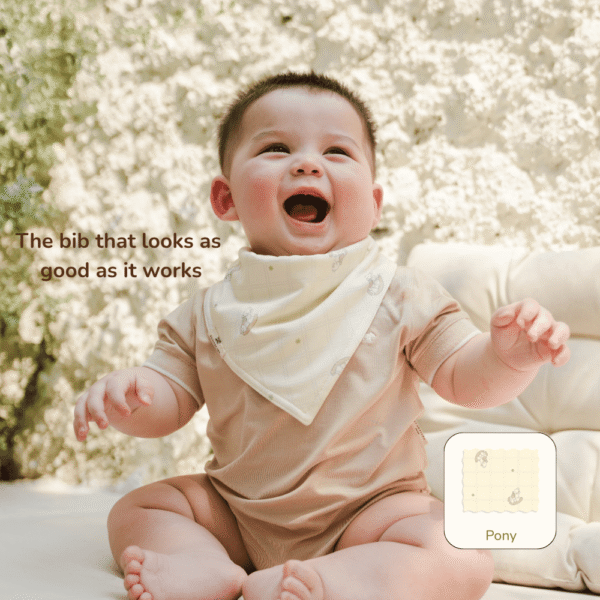 Bamboo Waterproof Bandana Bib 0m+ | Petit Beary