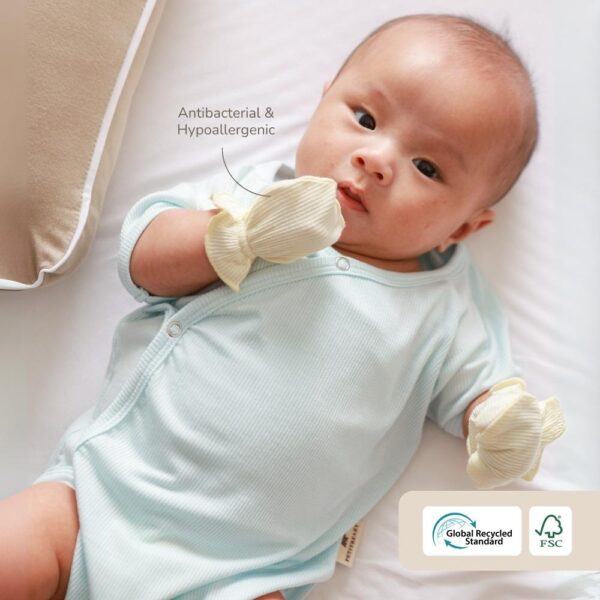 Petit Beary Bamboo Mittens and Booties Set - sarung tangan kaki