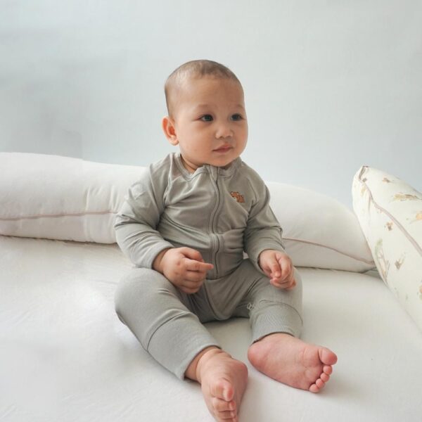 Petit Beary Bamboo Zipper Sleepsuit Dream - Jumpsuit Baju Tidur Bayi (0-18M)