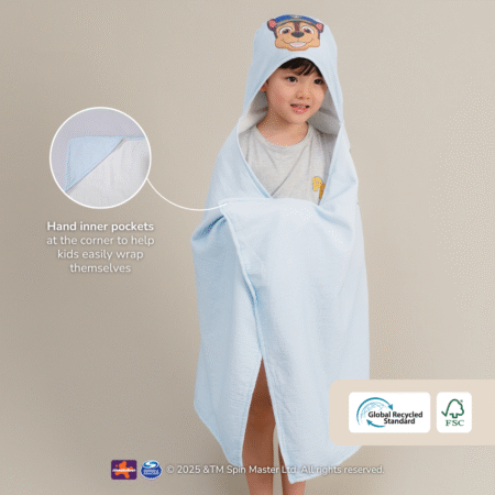 350-slide_2_-_kids_hooded_towel.png