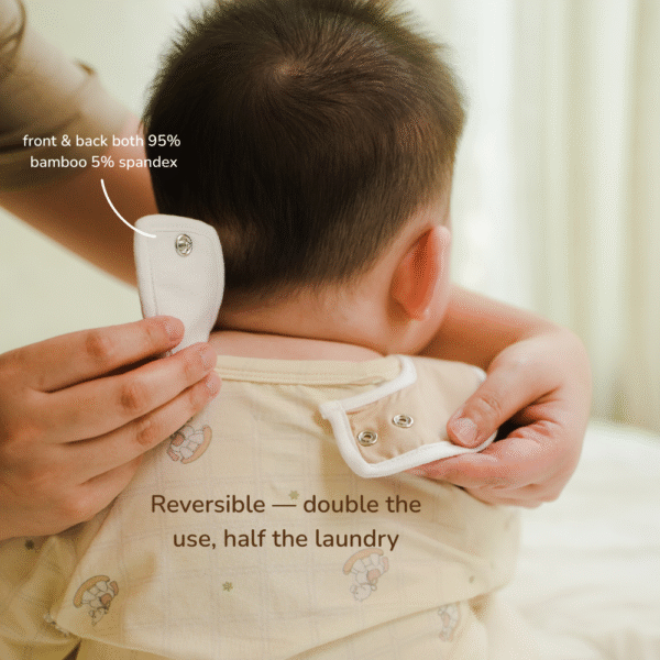 Bamboo Waterproof Reversible Snappy Bib pack of 2pcs Cradle & Gallop | Petit Beary